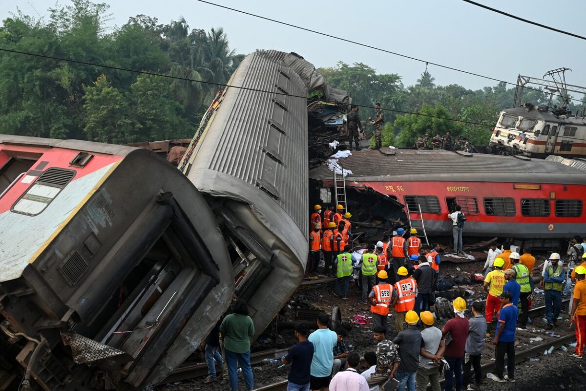 Les trains fonctionnent à nouveau après un accident de train mortel en Inde