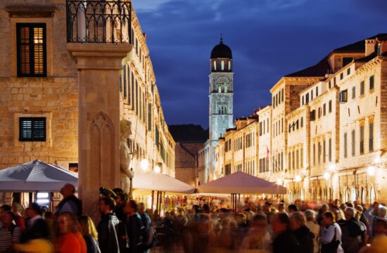 Dubrovnik, Stradun, Hrvaška, turiati