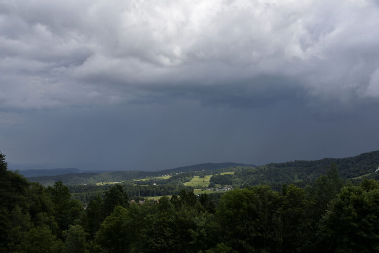 Nevihta nad Ljubljansko kotlino