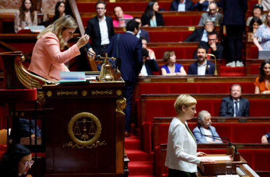 Nezaupnica vladi v francoskem parlamentu