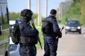 Srbska policija v Mladenovcu
