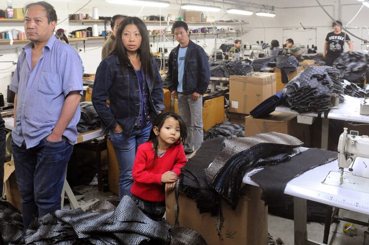 prato, tekstilna industrija, kitajci, oblačila