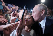 Putin se srečuje z Rusi