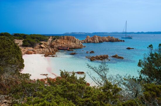 Sprehod po eni najlepših plaž na svetu vam lahko prinese 3.500 evrov kazni