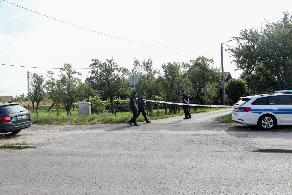 V priporu 58-letni strelec, ki je v Sisku ubil žensko in ranil štiri ljudi