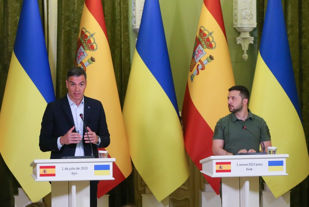 Španski premier Pedro Sanchez in ukrajinski predsednik Volodimir Zelenski. (