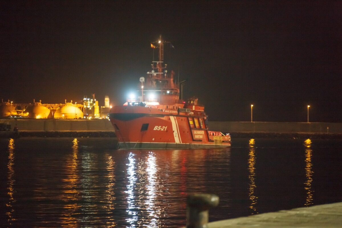 Pri Kanarskih otokih pogrešanih najmanj 300 migrantov