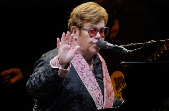 Elton John, Stockholm