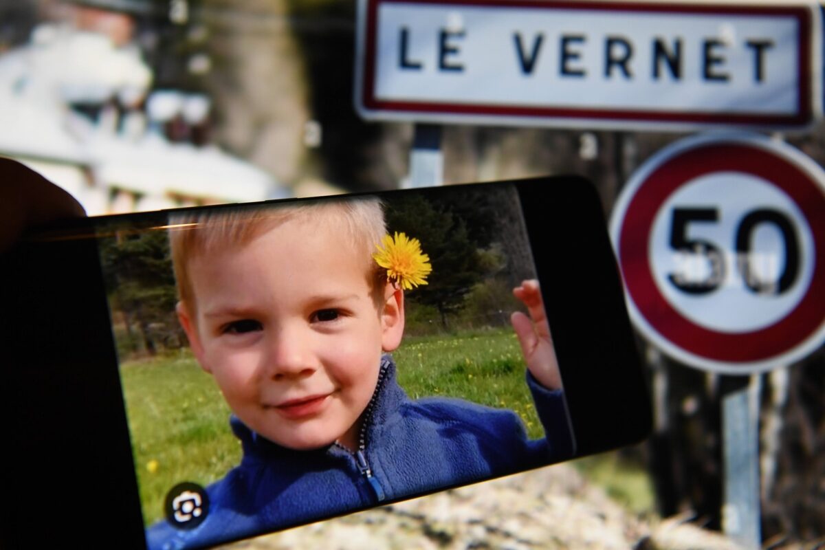Un garçon est porté disparu dans les Alpes françaises : la police suspend les recherches