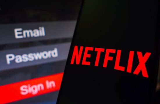 Netflix preprečuje deljenje gesel tudi v Sloveniji