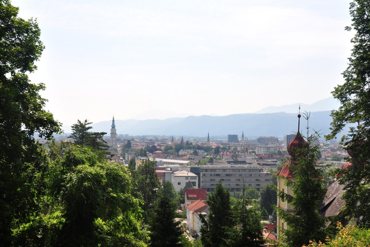 Kaj na področju šolstva zahteva slovenska manjšina na avstrijskem Koroškem?