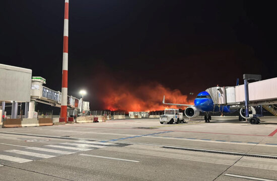 požar blizu letališča v Palermu