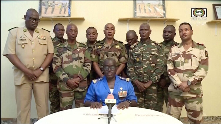 vojšaki udar v Nigru