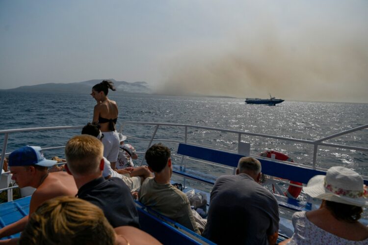 Požari na grških otokih