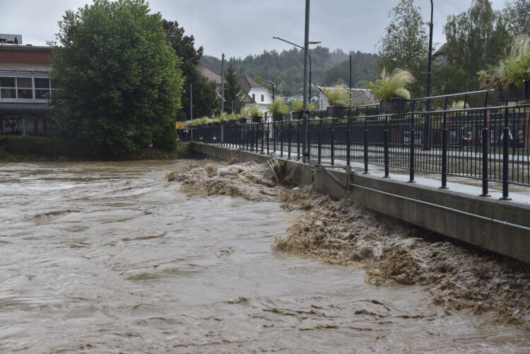 Poplave po nalivih v okolici Medvod