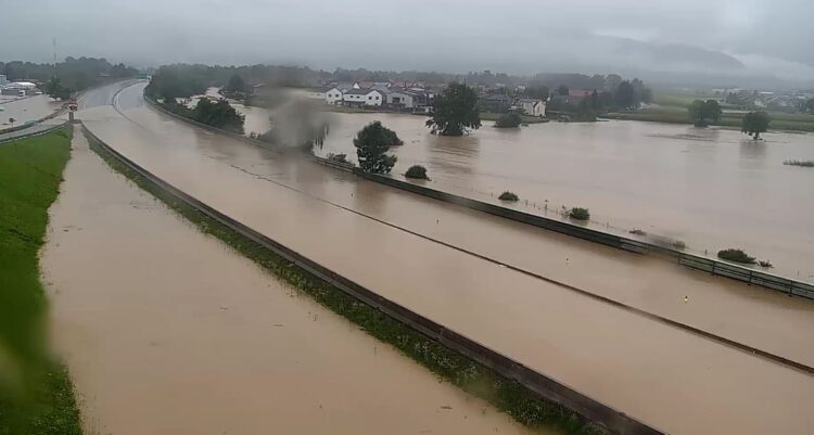 Poplavljena štajerska avtocesta