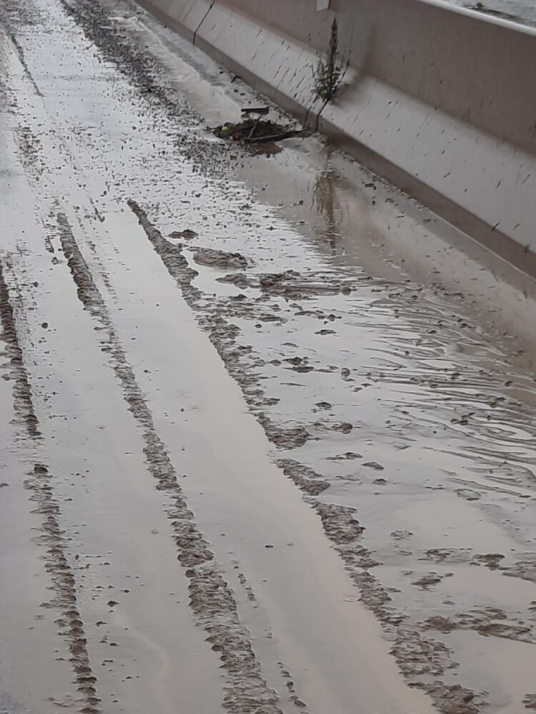 Dars čisti štajersko avtocesto po poplavah in se pripravlja na odprtje