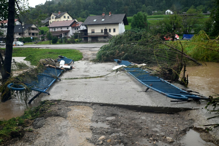 Poplave v naselju Goričane v občini Medvode