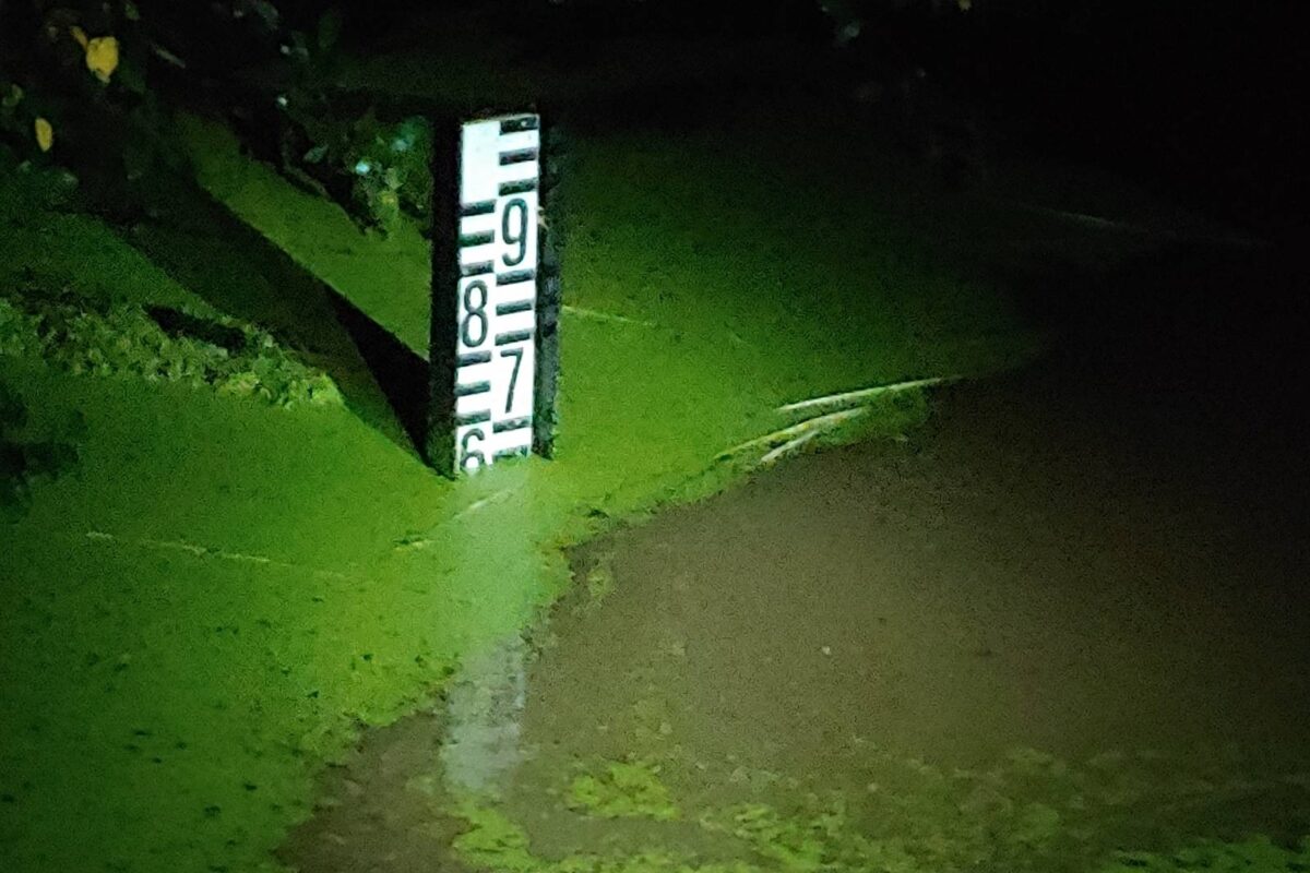 Gospod je stal pred svojo hišo, obrnil ključ v vratih in zapustil vse, kar ima