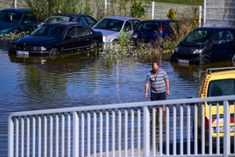 Sava poplavlja na Hrvaškem