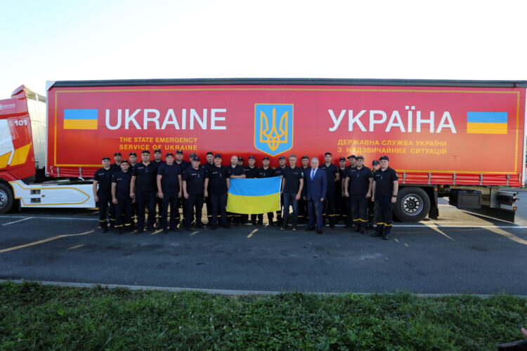 Robert Golob sprejel konvoj pomoči iz Ukrajine