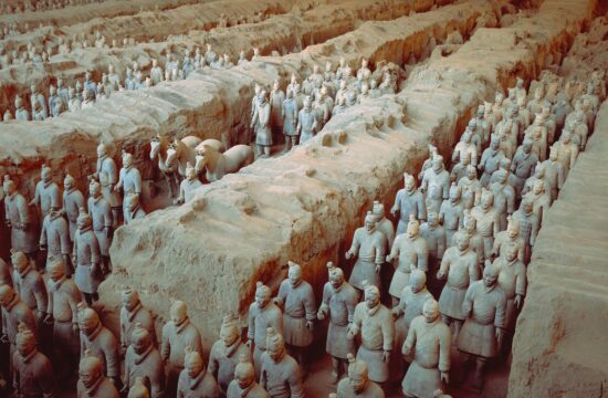 glinena vojska, Kitajska, arheologija, vojaki iz terakote, Čin Ši Huang kitajski cesar, grobnica