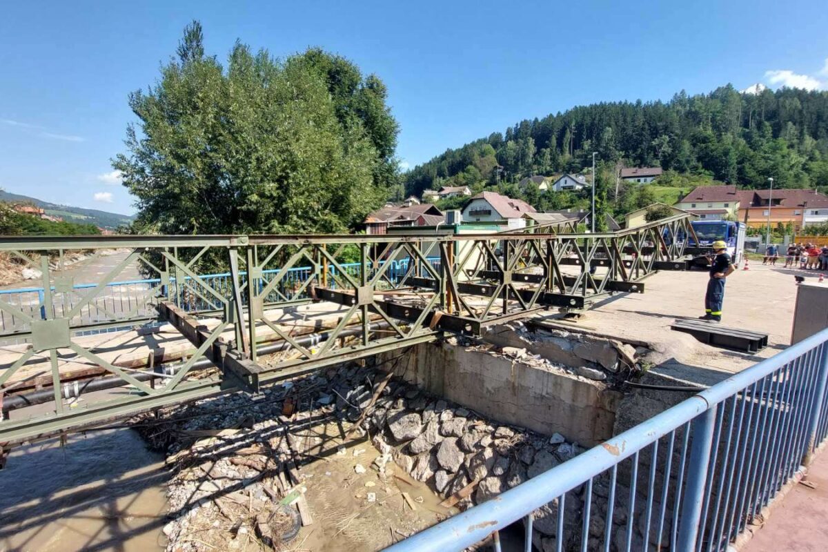 Montažna mostova povezala Koroško: “Veselje neizmerno, zahvala izjemna” (FOTO)