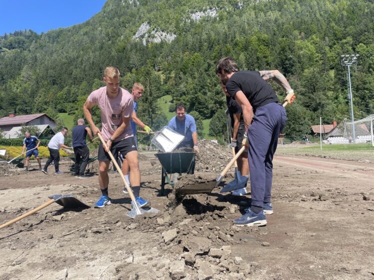 Dan solidarnosti, Črna na Koroškem, pomagajo tudi nogometaši NK Maribor