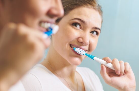 ščetkanje zob, čiščenje zob, ustna higiena, dentalna higiena