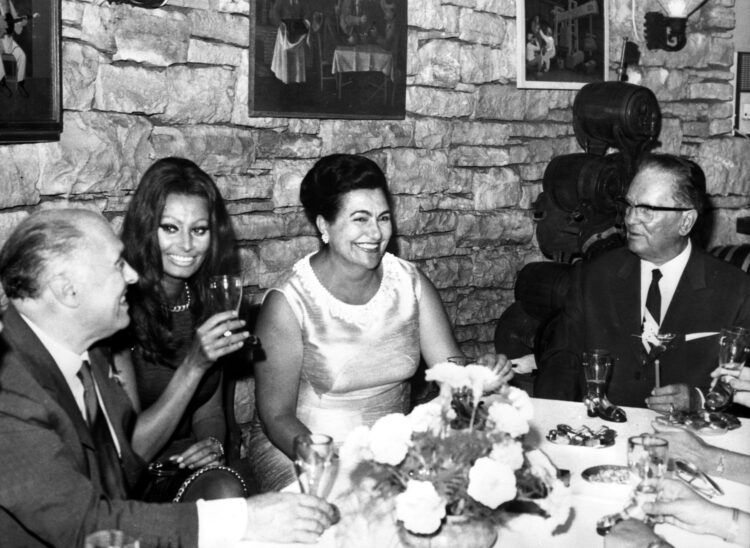 Zakonca Broz leta 1969 na otoku Vanga gostila Sophio Loren in Carla Pontija