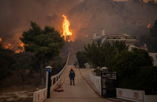 Požari v Grčiji.
