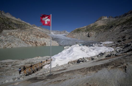izginjajoči švicarski ledenik