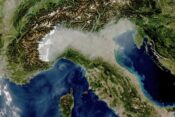 Posnetek onesnaženega zraka nad Italijo