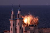Izraelska raketa zadela stavbo v Gazi