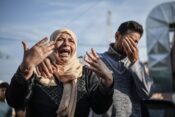 Žalovanje za umrlimi v izraelskih napadih na Gazo