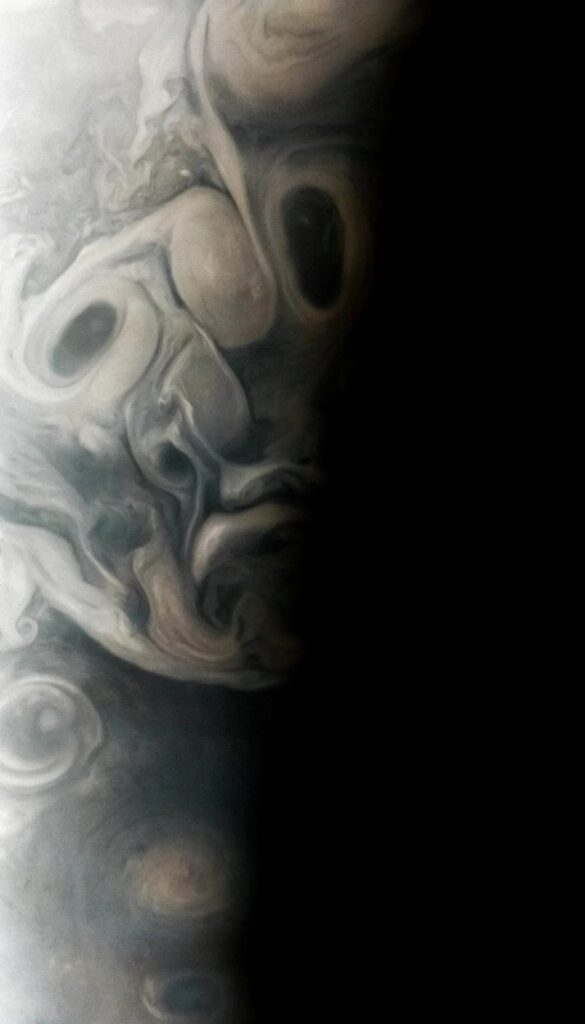srhljiv posnetek obraza z Jupitra