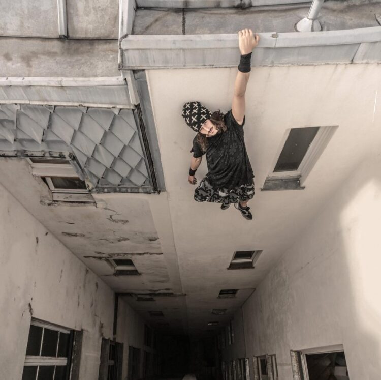 Simon Nogueira. parkour, traceur, Pariz, Francija, Notre Dame