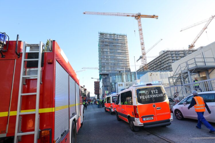 V nesreči na gradbišču v Hamburgu umrlo pet delavcev