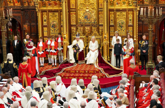 Prvi kraljevski nagovor Karla II. v britanskem parlamentu