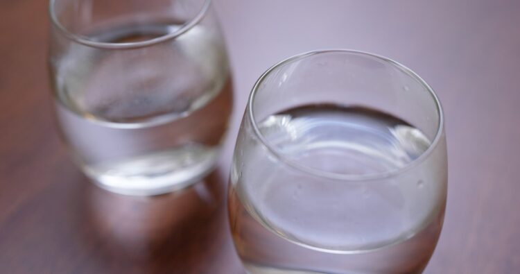 Moški na Hrvaškem naj bi kontaminirano pijačo spil na fakulteti