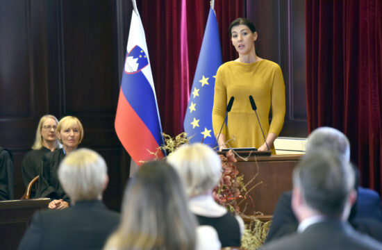 Pravosodna ministrica Dominika Švarc Pipan na slovesnosti ob odprtju sodnega leta 2023.
