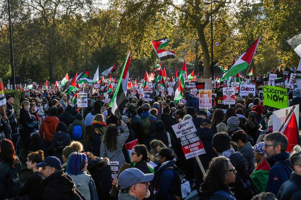 Protest v podporo Palestincem v Londonu