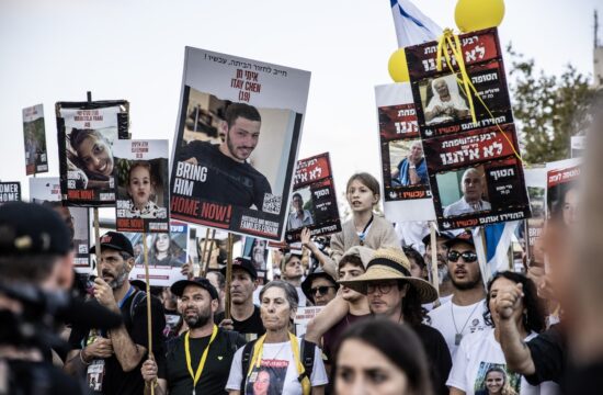 Protestniki zahtevajo izpustitev talcev, ki jih je zajel Hamas