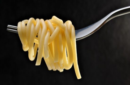 špageti, pašta, vilice, testenine