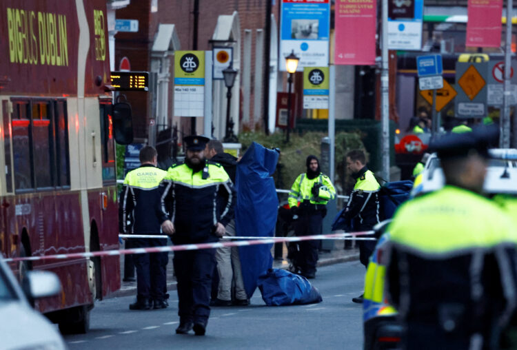 Moški v Dublinu ranil tri otroke