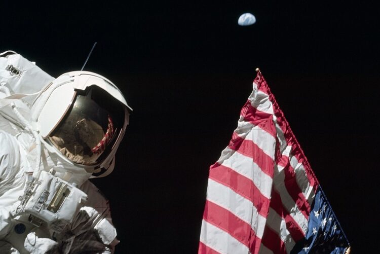 Harrison Schmitt, Luna, Astronavt, ameriška zastava, vesolje, Apollo 17