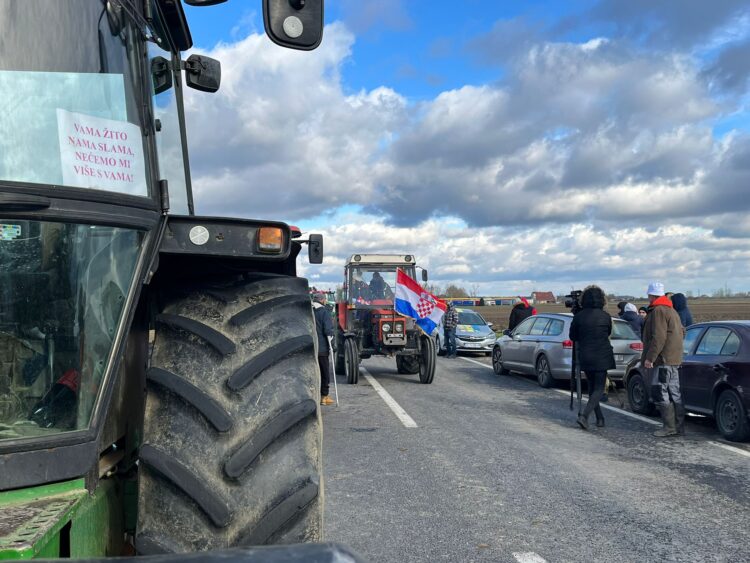 Protest kmetov na Hrvaškem