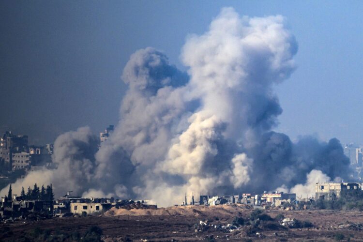 Dim po raketnem napadu na Gazo