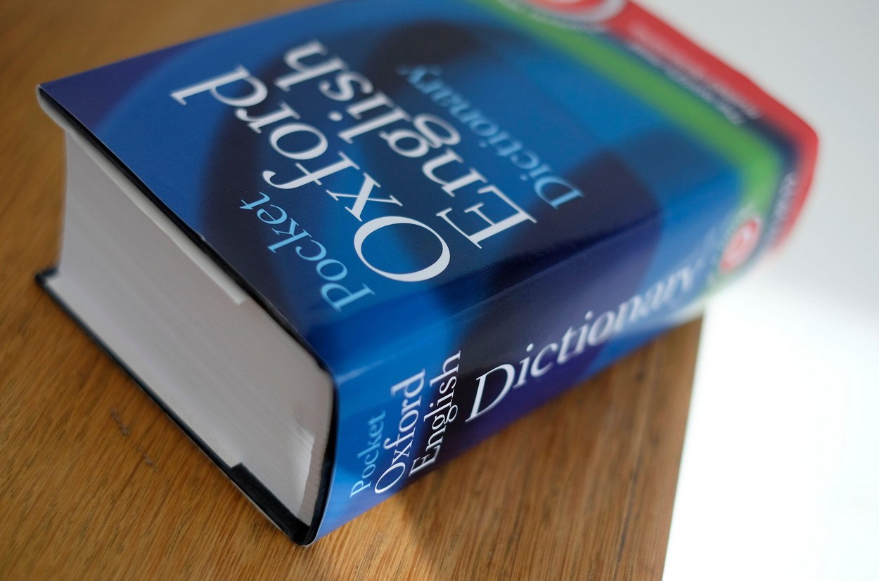 University dictionary. Oxford Mini School Thesaurus. Oxford Spanish Dictionary. Oxford Dictionary of English. Oxford Mini Dictionary.