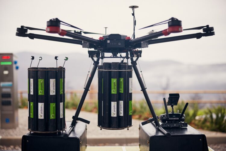 dron s semenskimi kroglicami